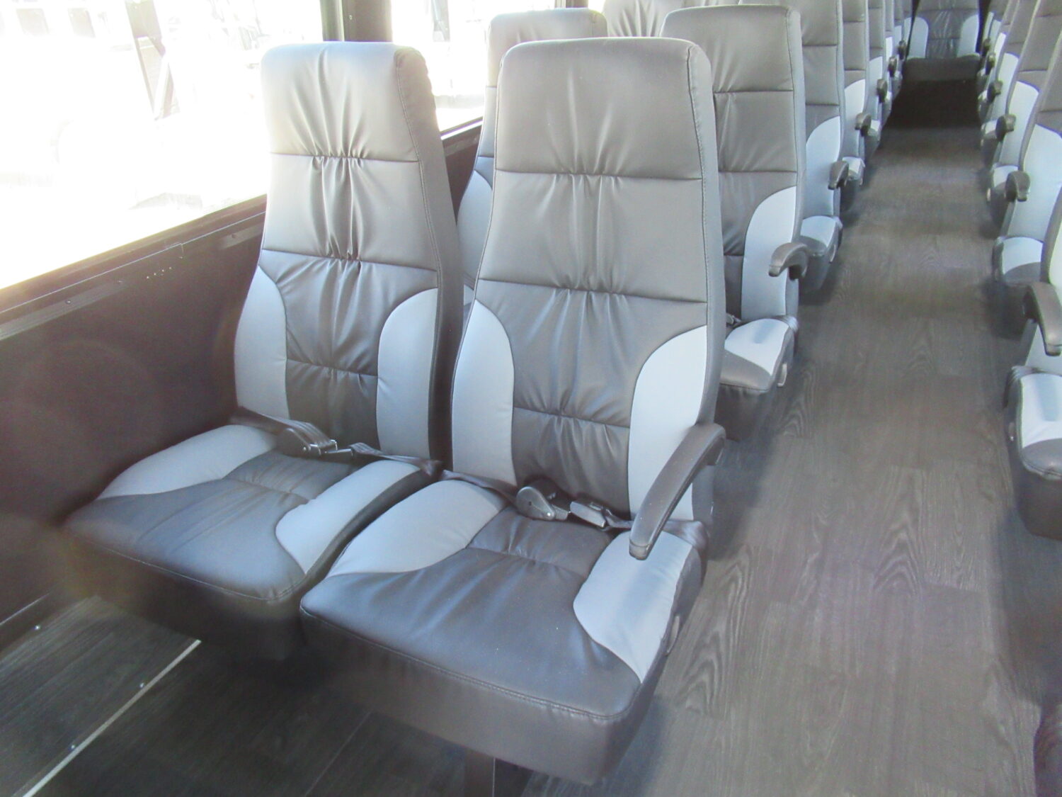 NEW 2026 ECD KSIR M2 Freightliner Executive Shuttle SH1632 - Image 8