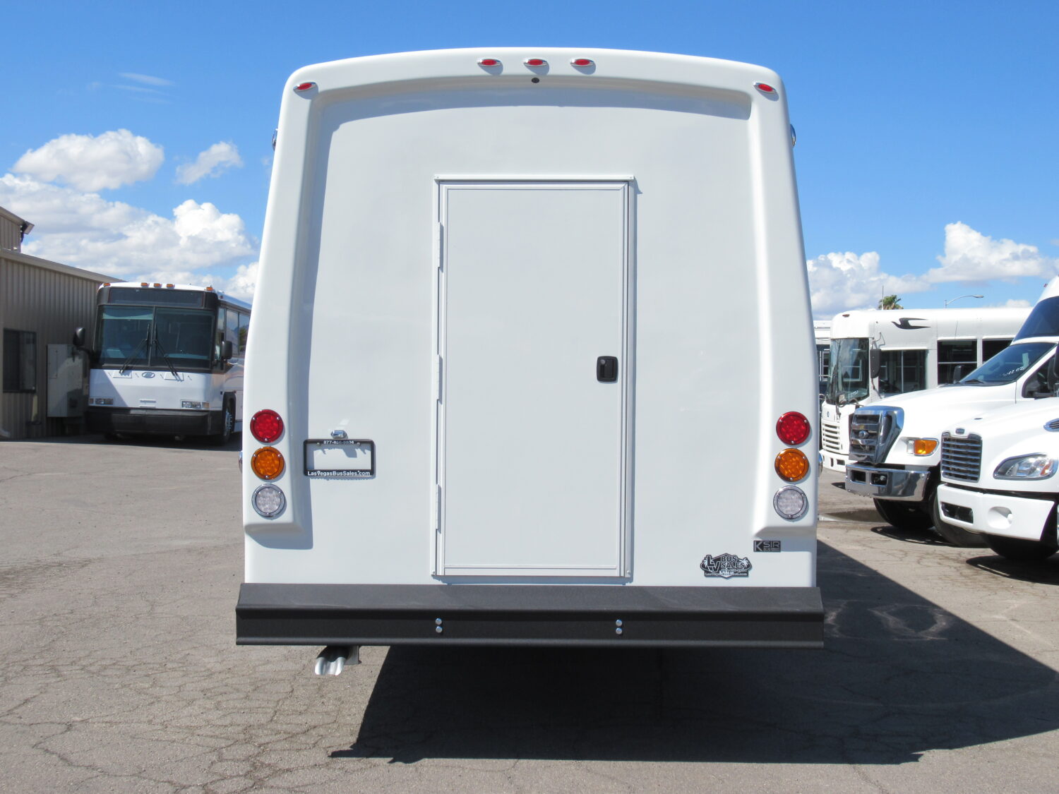 NEW 2026 ECD KSIR M2 Freightliner Executive Shuttle SH1632 - Image 6