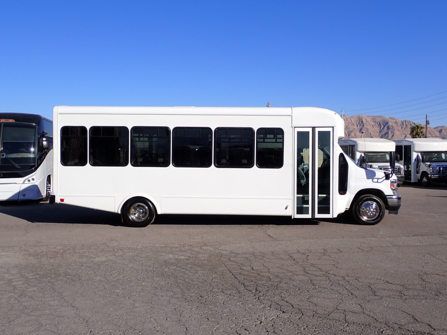 NEW 2025 ElDorado Advantage Shuttle Bus S16010 - Image 4