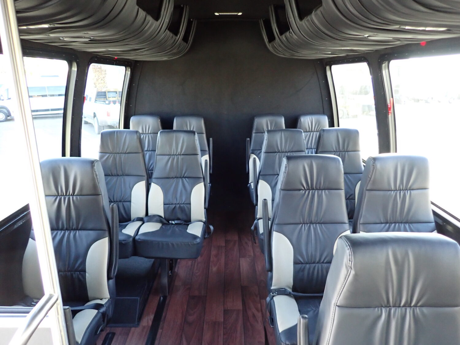 NEW 2023 ECD KSIR Executive Shuttle Bus S09064 - Image 9