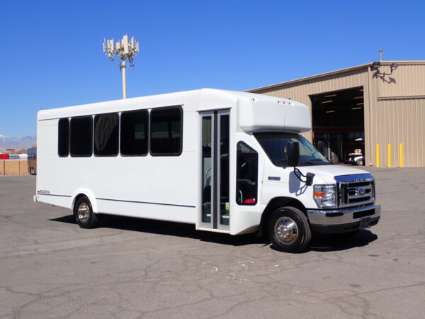 2019 ElDorado Advantage Shuttle Bus S74072