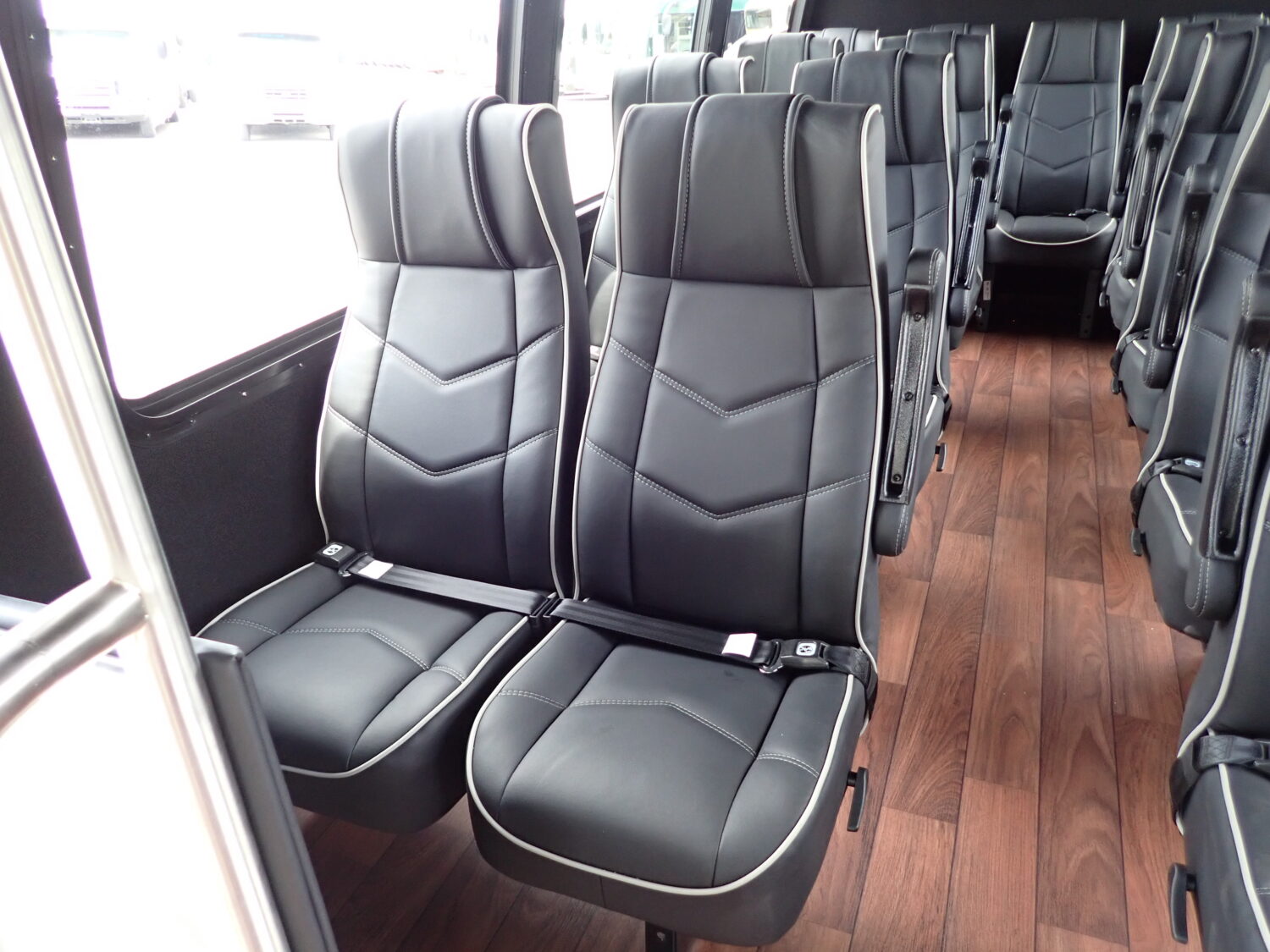 NEW 2023 ECD KSIR Executive Shuttle Bus S09115 - Image 9