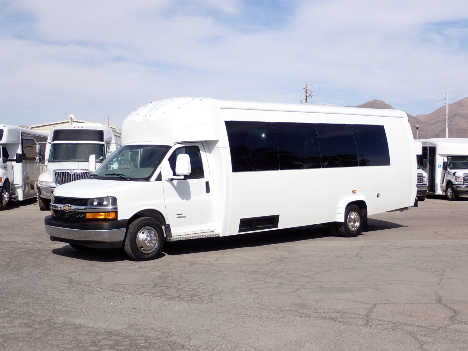 NEW 2023 ECD KSIR Executive Shuttle Bus S09115 - Image 3