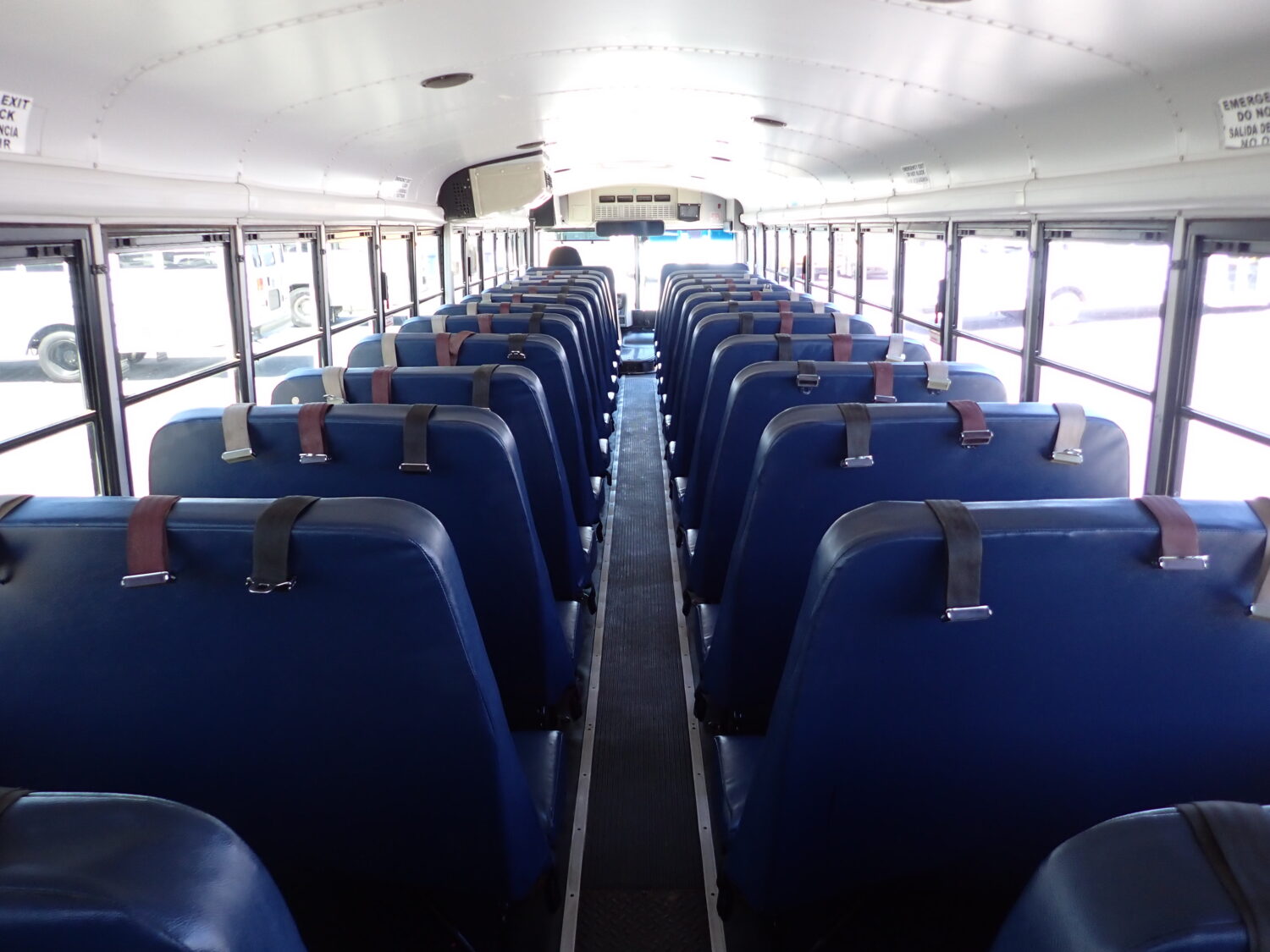 2016 Thomas Saf-T-Liner EFX Bus B89467 - Image 10