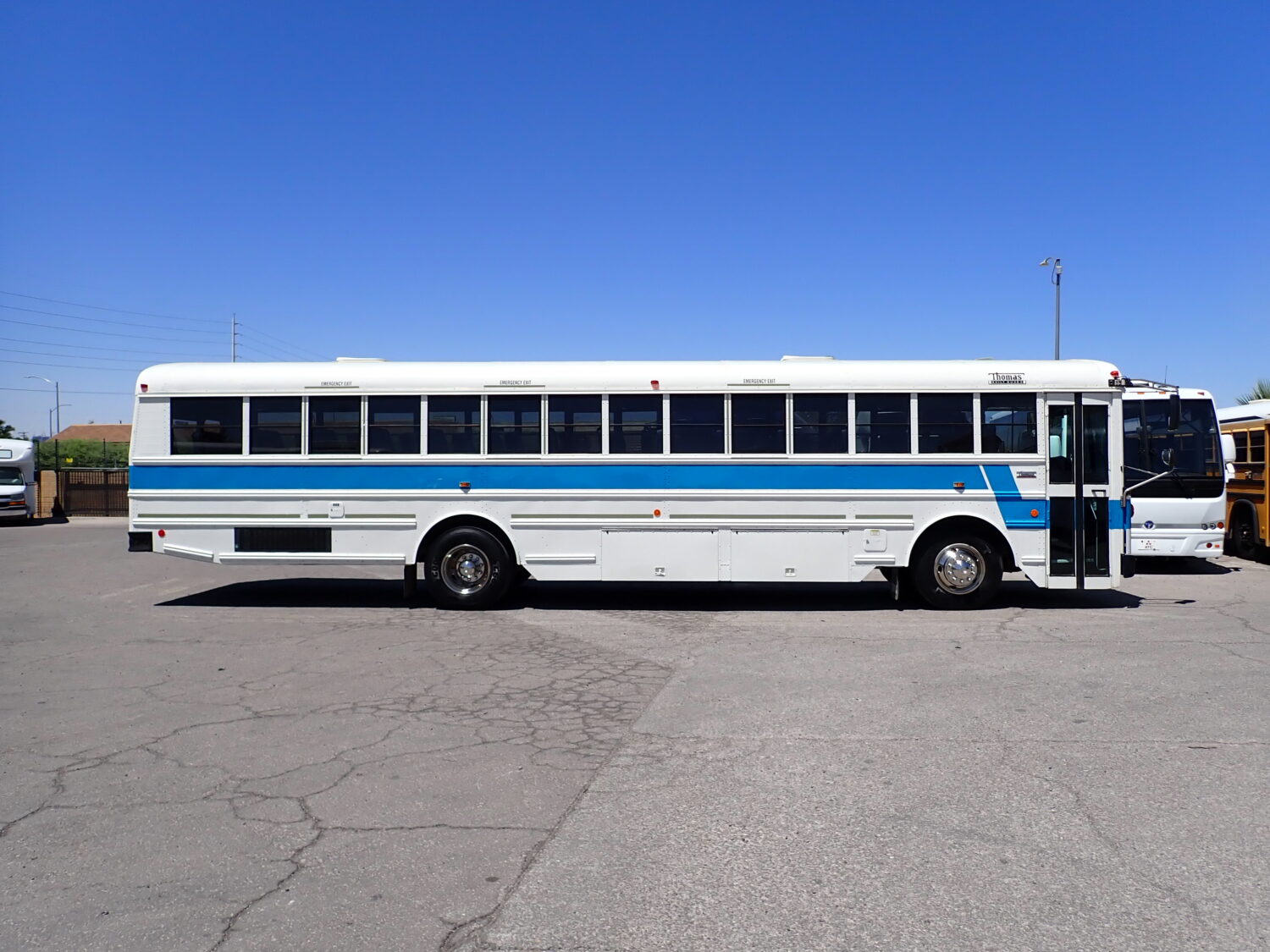 2016 Thomas Saf-T-Liner EFX Bus B89467 - Image 4