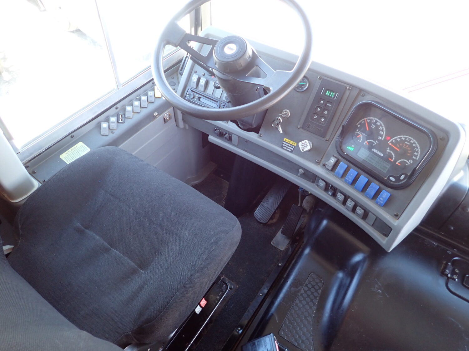 2016 Thomas Saf-T-Liner EFX Bus B89467 - Image 11