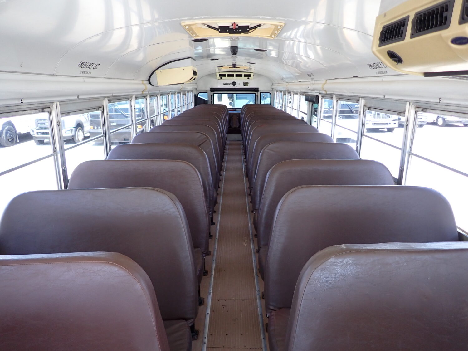 2004 Blue Bird All American School Bus B14030 - Image 9
