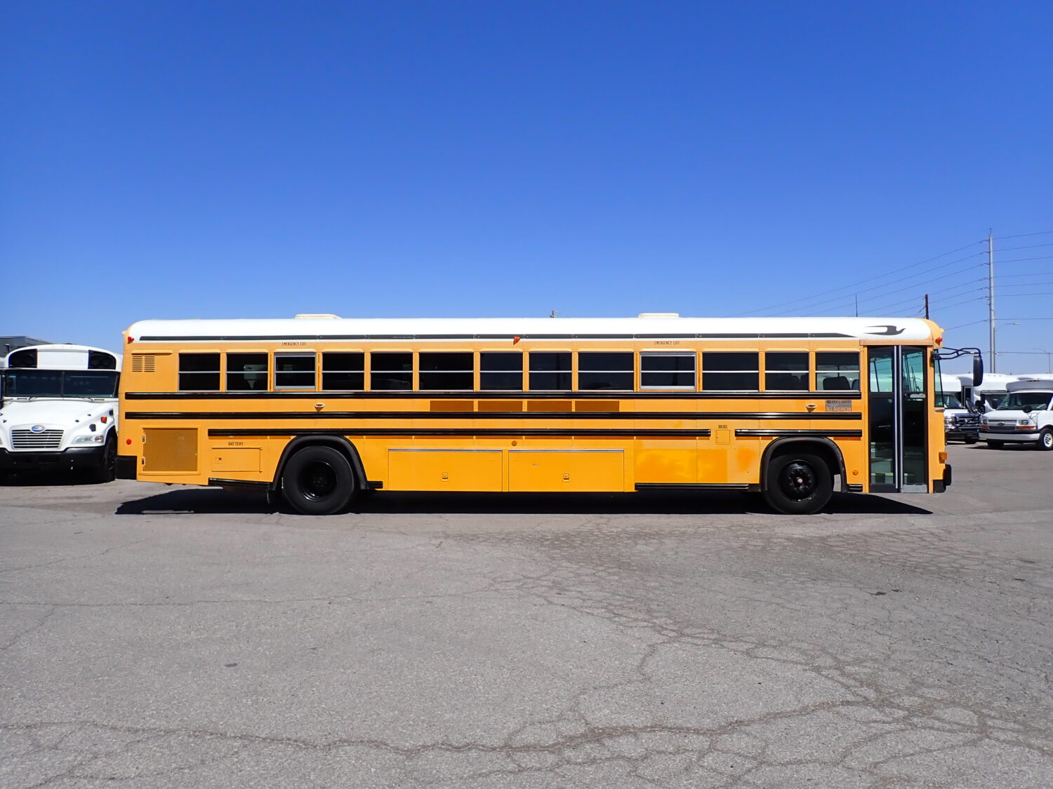 2004 Blue Bird All American School Bus B14030 - Image 4