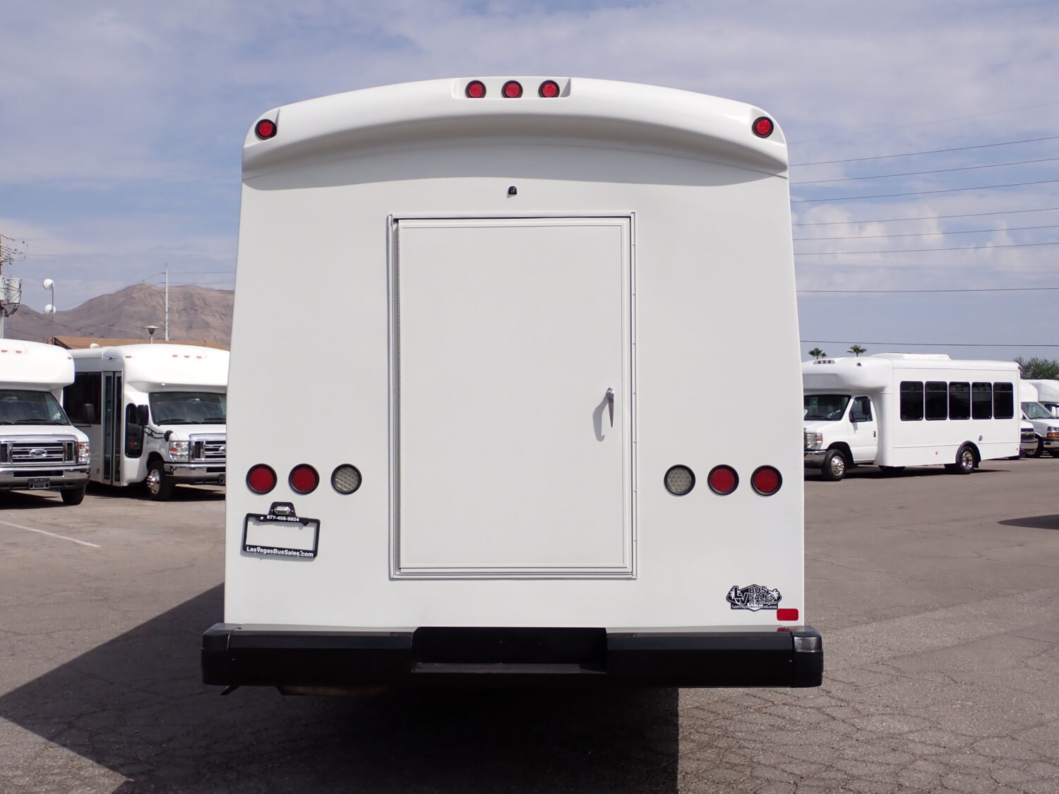 2018 Champion Defender Shuttle Bus SN4472 - Image 6